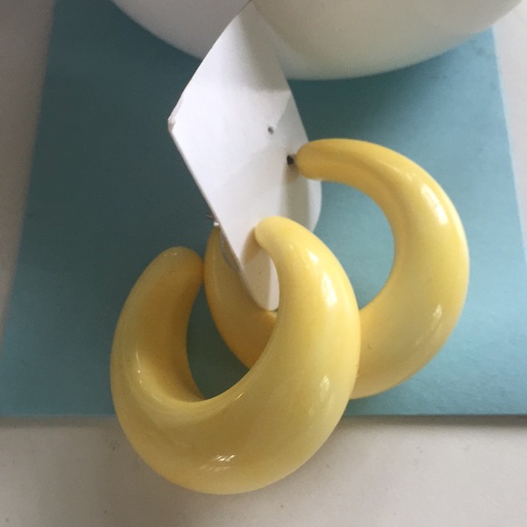 Yellow Earrings NWT (never worn) - Picture 3 of 4